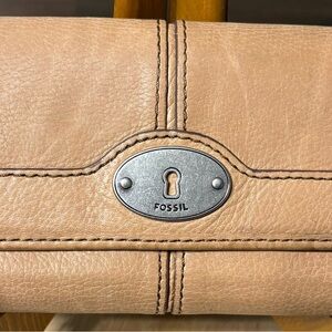 Fossil Women's Tan Leather Trifold Wallet